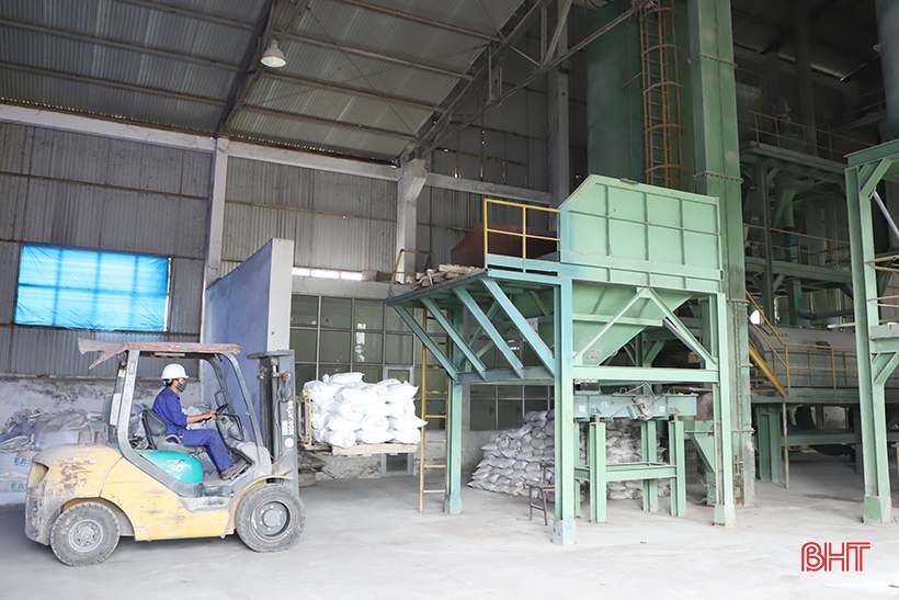 Hoạt động sản xuất tại Xí nghiệp Khai thác và Chế biến khoáng sản Mitraco.